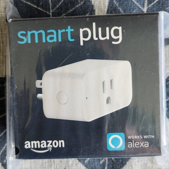 Amazon Alexa Smart Plug -- New in Box - Picture 1 of 3